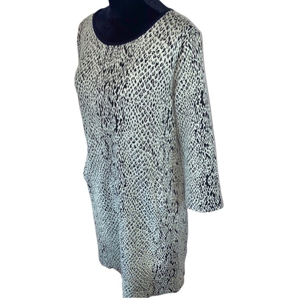 Snake Print Dress with 3/4 Sleeves - Picture 2 of 9